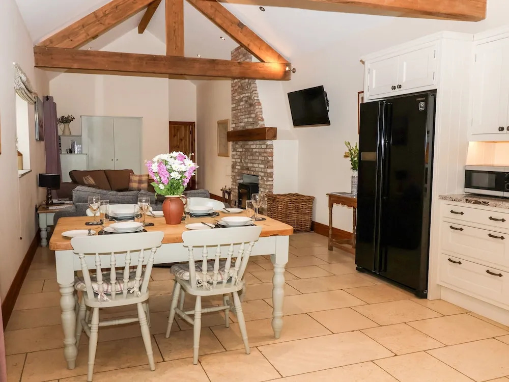 Mistal Cottage