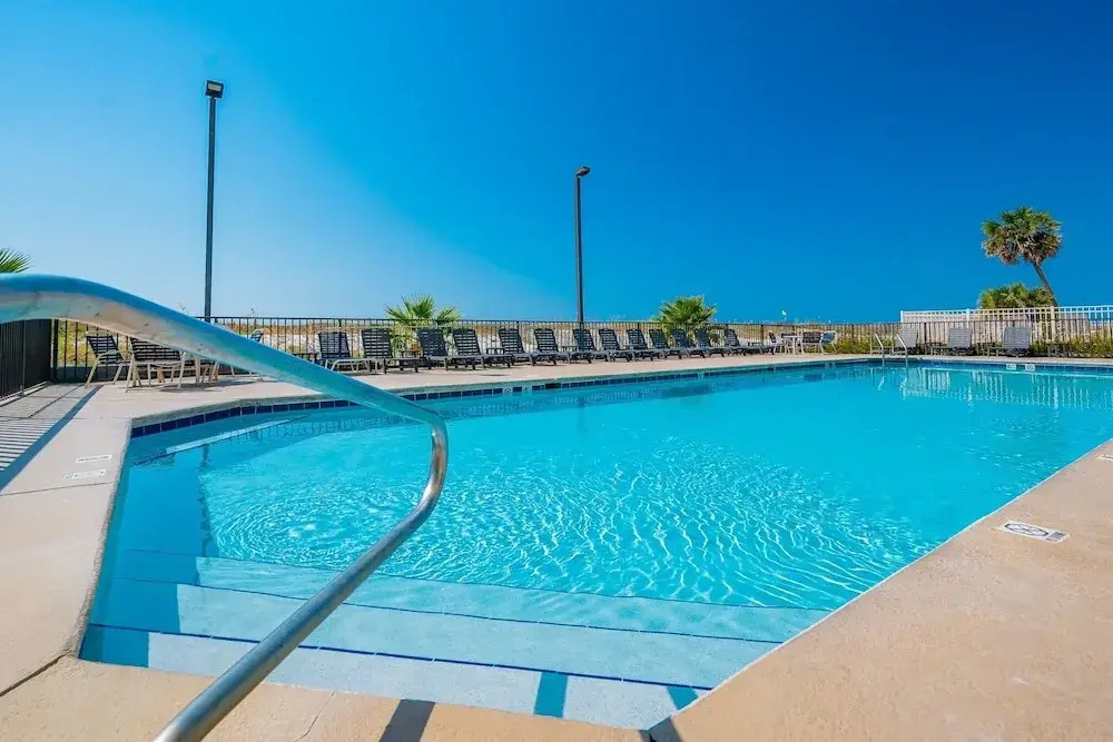 Island Winds West 380 3 Bedroom Condo
