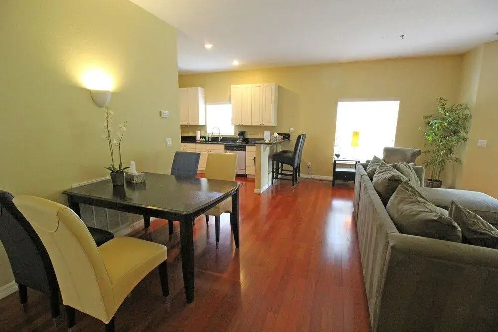 Executive Two Bedroom 203 Apts