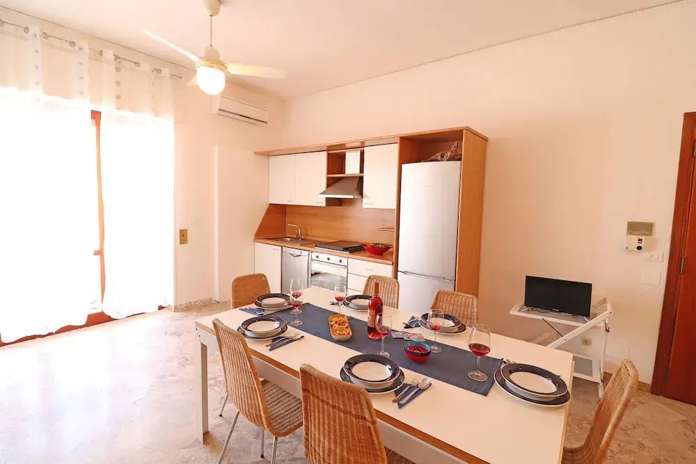 Central Apartment with Wi-Fi, Air Conditioning & Balcony with Sea View; Garage