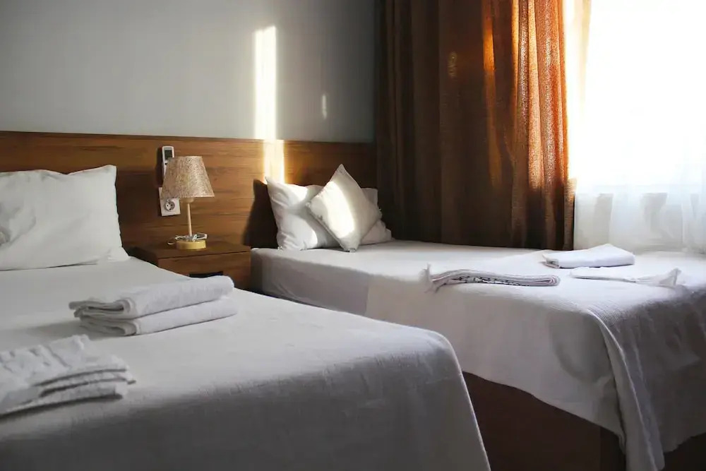 Karhal Hotel