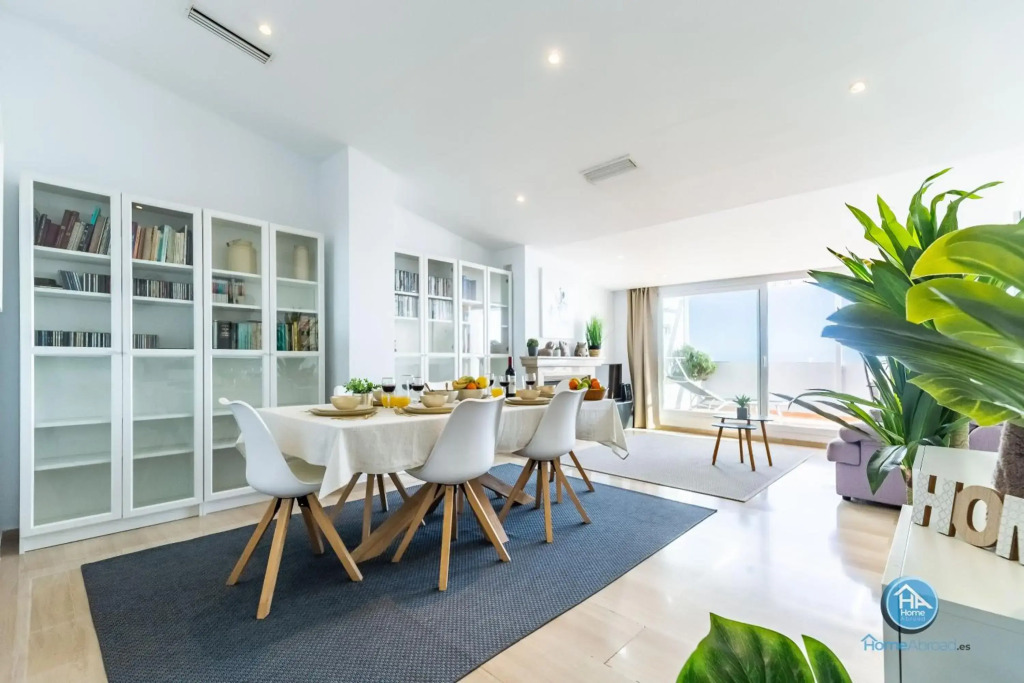 HomeAbroad Apartments - Ático Deluxe Fuengirola with FREE Parking