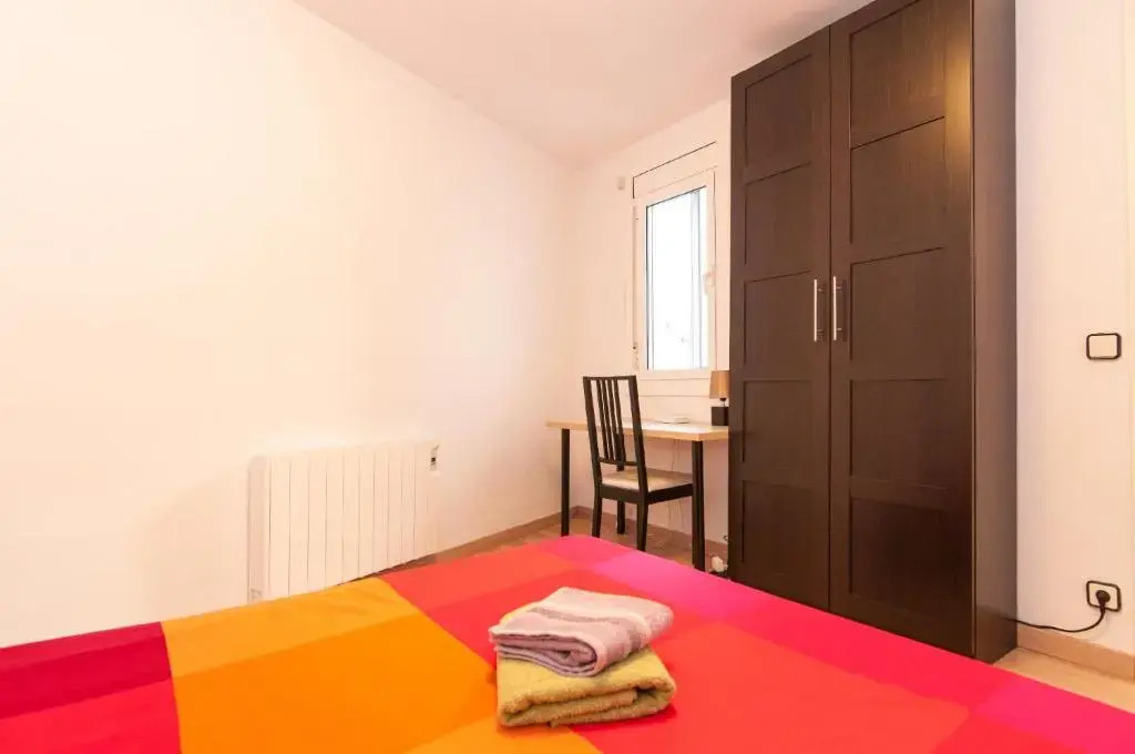 FridaysFlats, Sagrado Silencio - 3 BDR right by Sagrada Familia