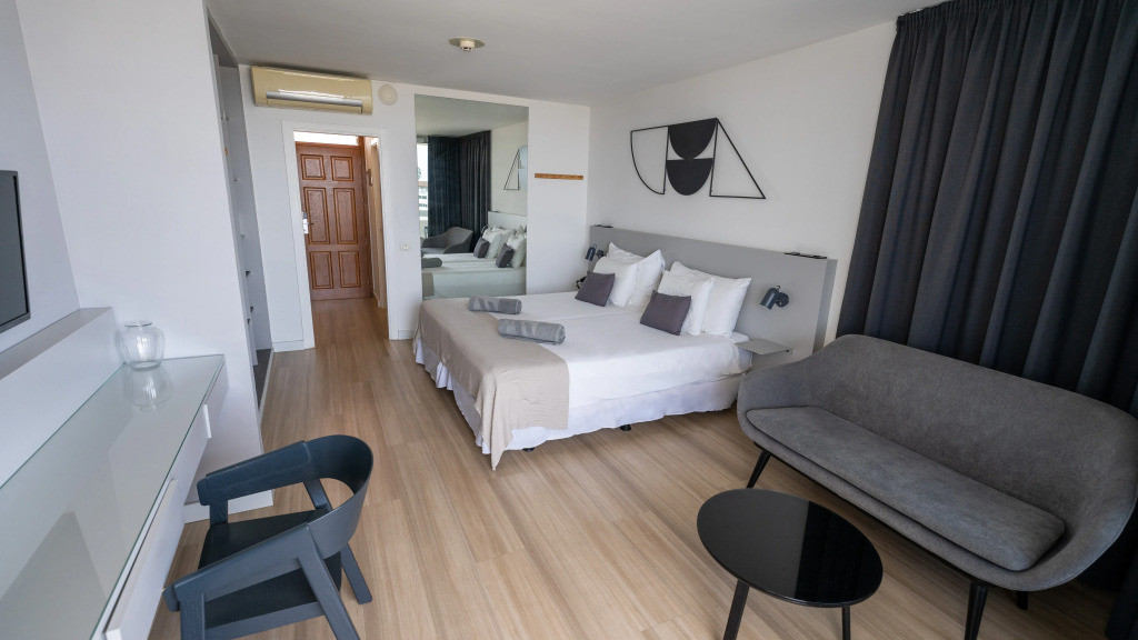 Coral Suites & Spa