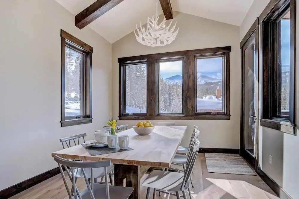 Shadows Summit 3 Bedroom Home by RedAwning