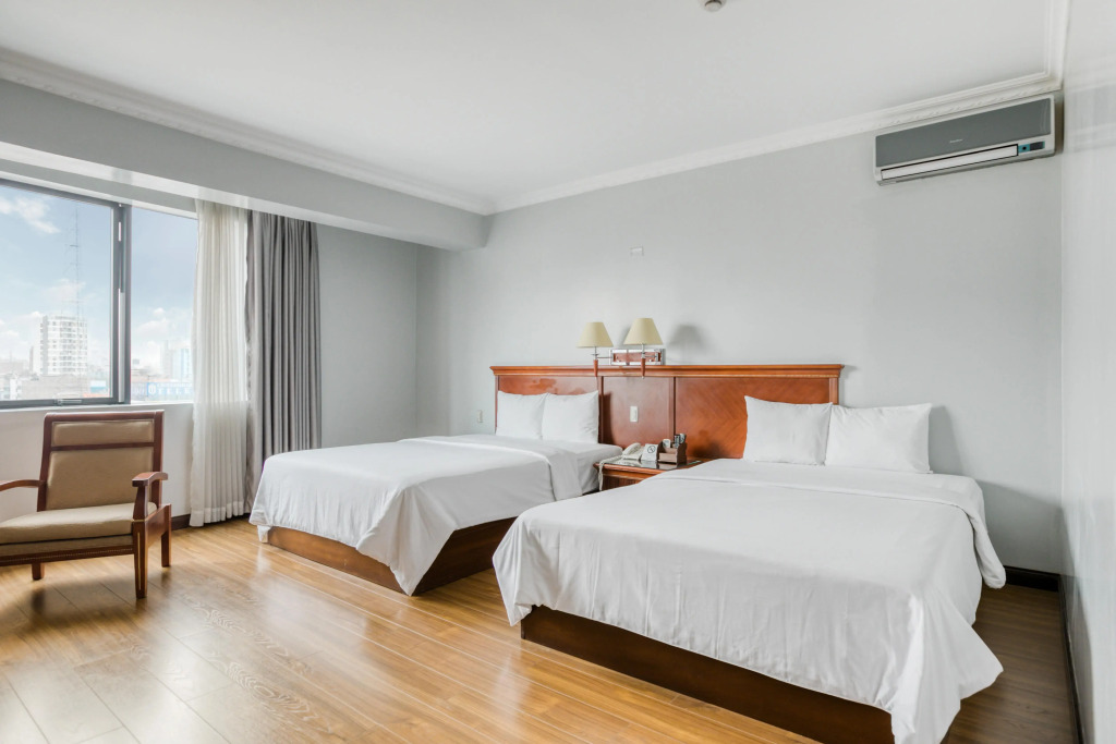 Kingdom Hotel