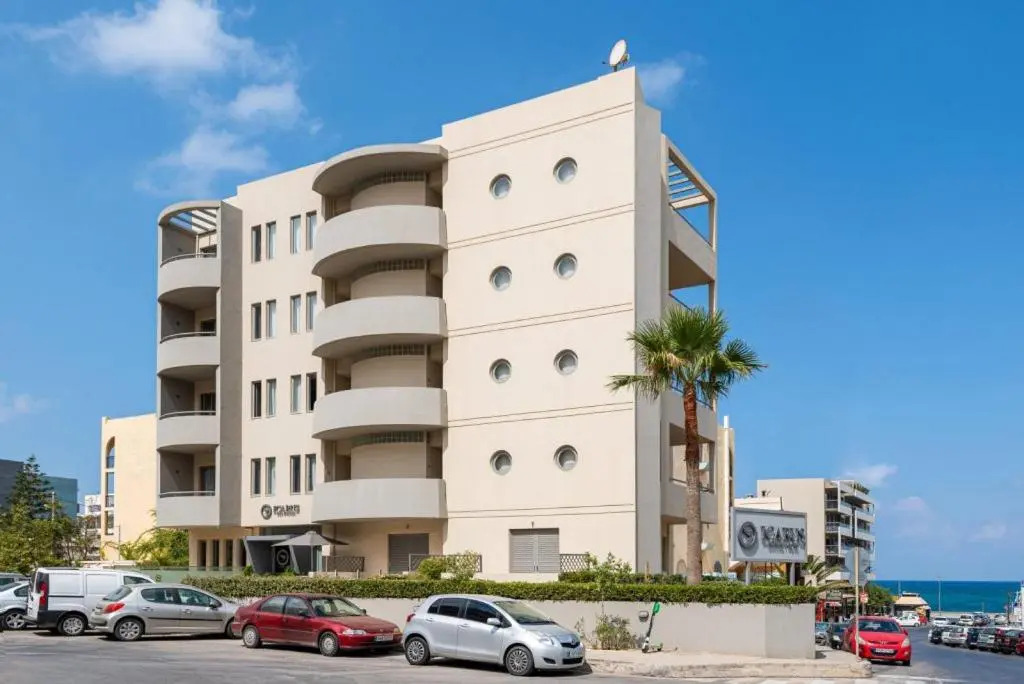 Lefkoniko Icarus Suites