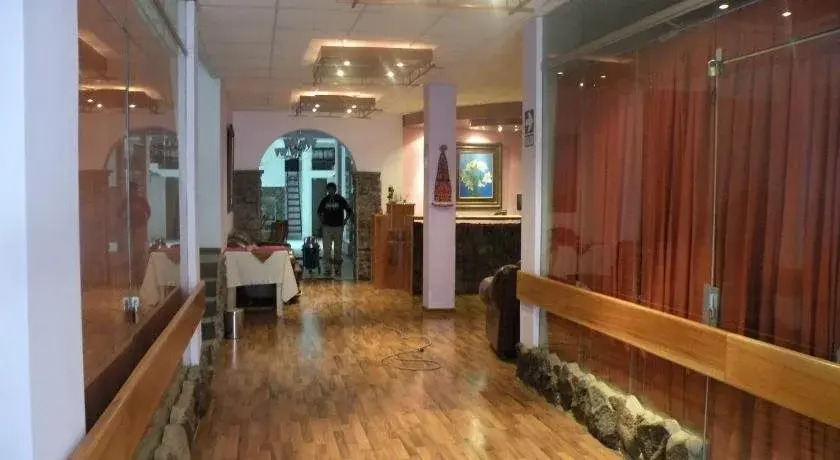 Cantuta Inn