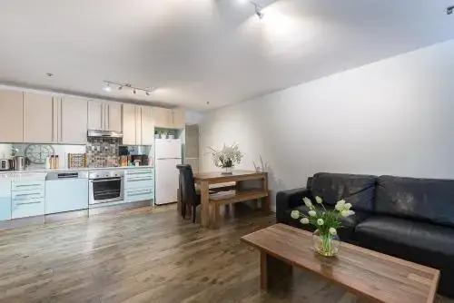 Bondi Breeze Apartment
