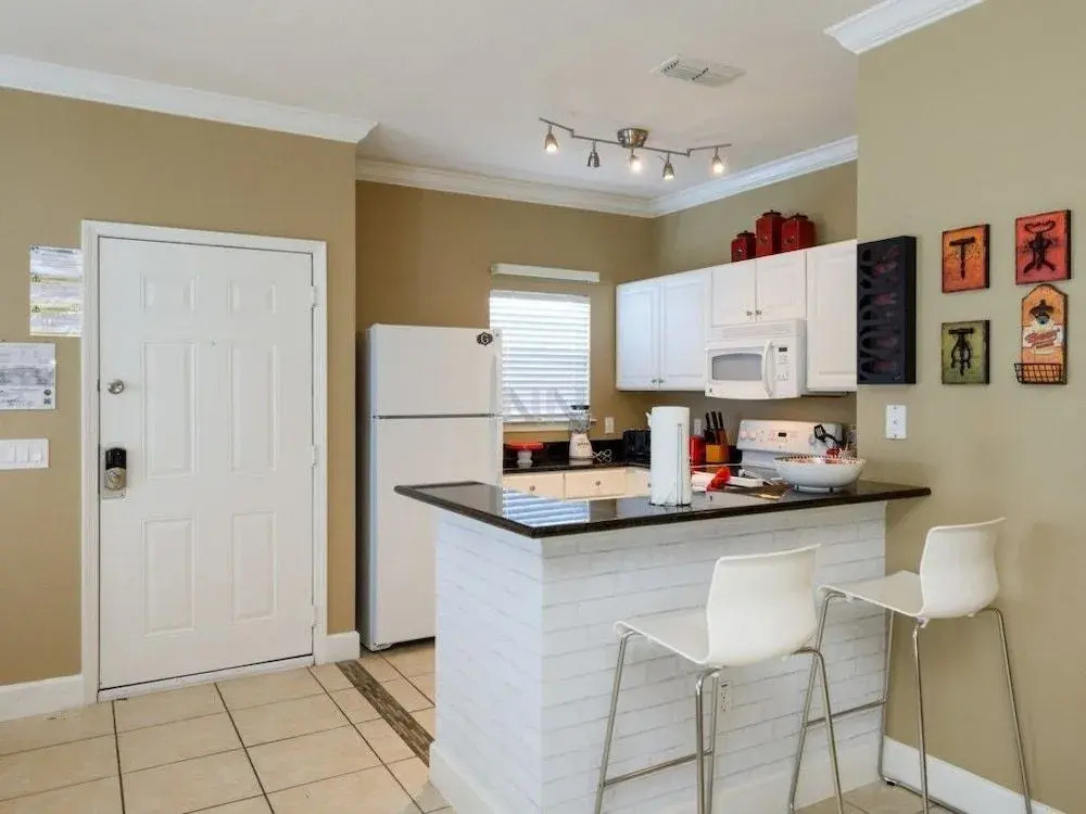 (4LVT29LH62) Vacation Rentals Near Orlando by RedAwning