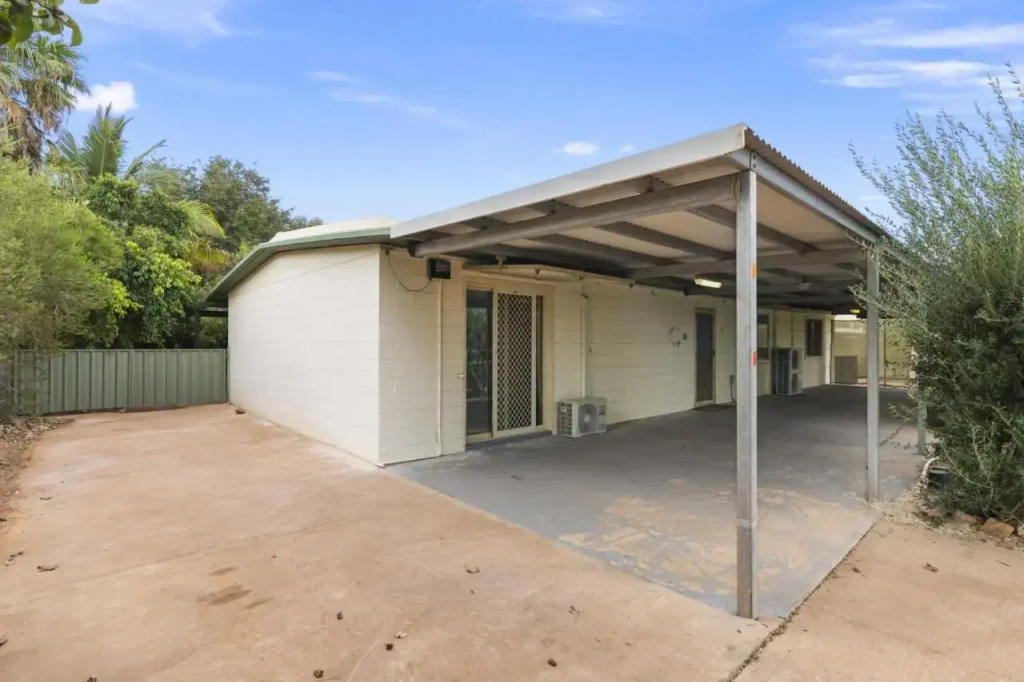 15 Grenadier Street