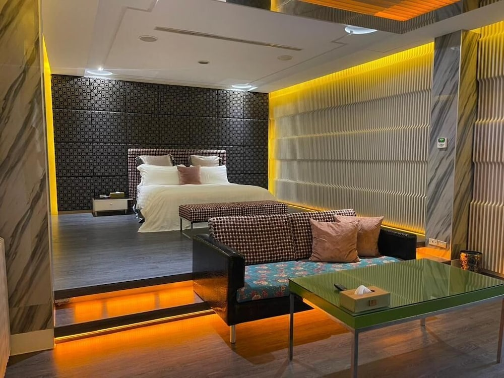 湖山風景旅館 Sun-View Motel
