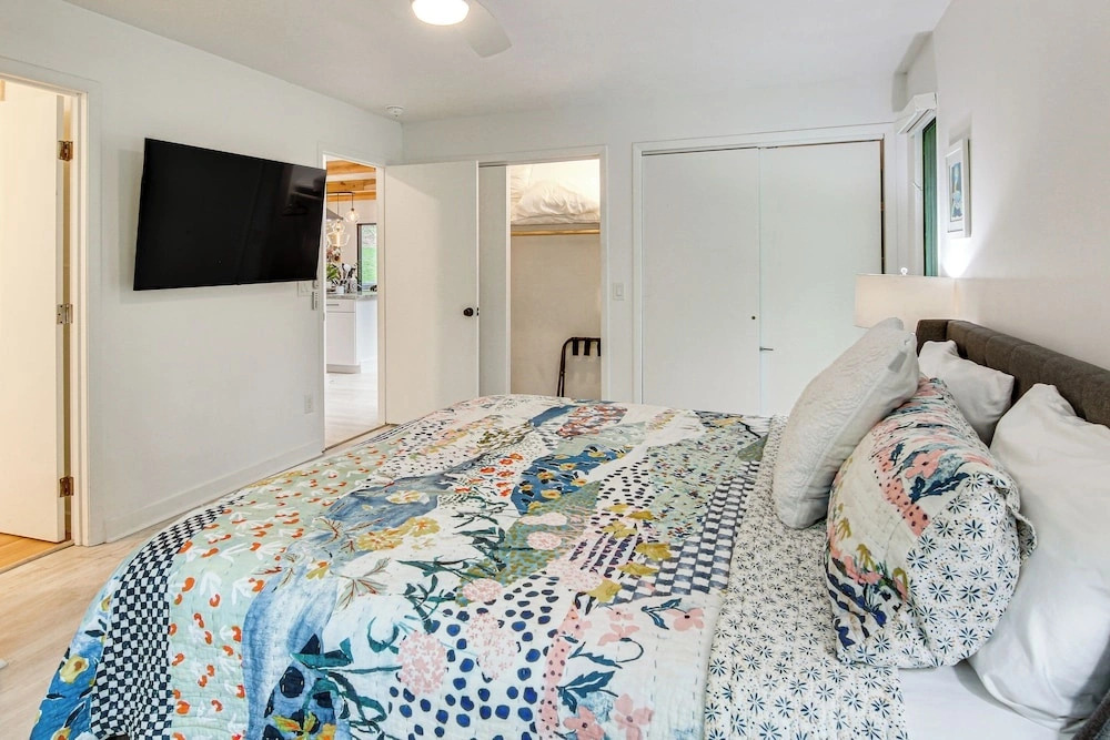 Hendersonville Vacation Rental w/ Private Hot Tub