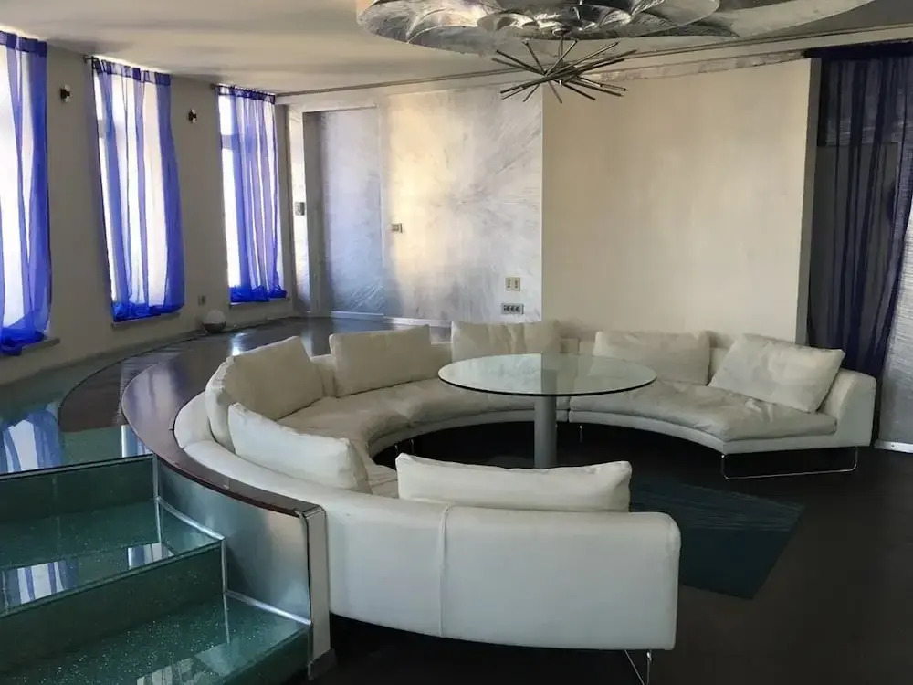 Dynasty Apartment 32 Floor