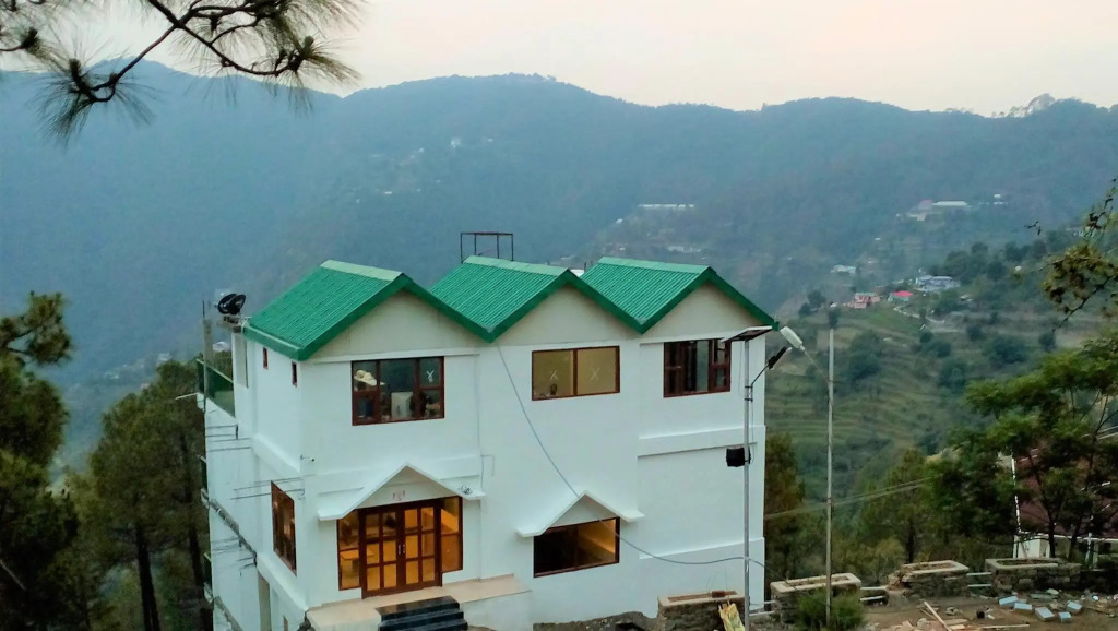 Hotel Emerald Valley