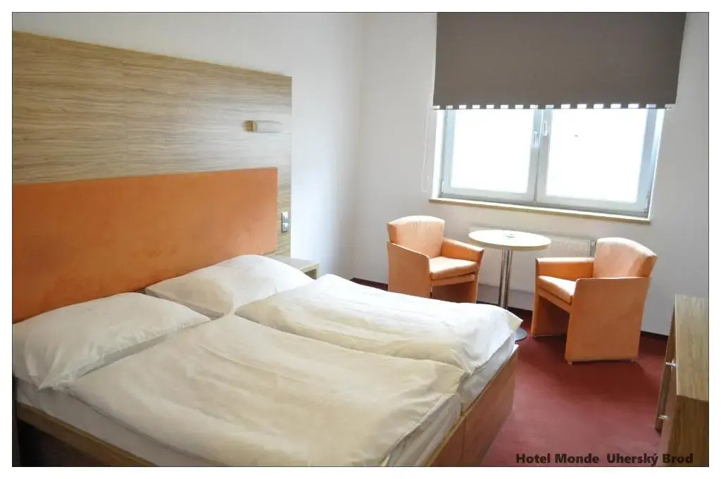 Hotel Monde