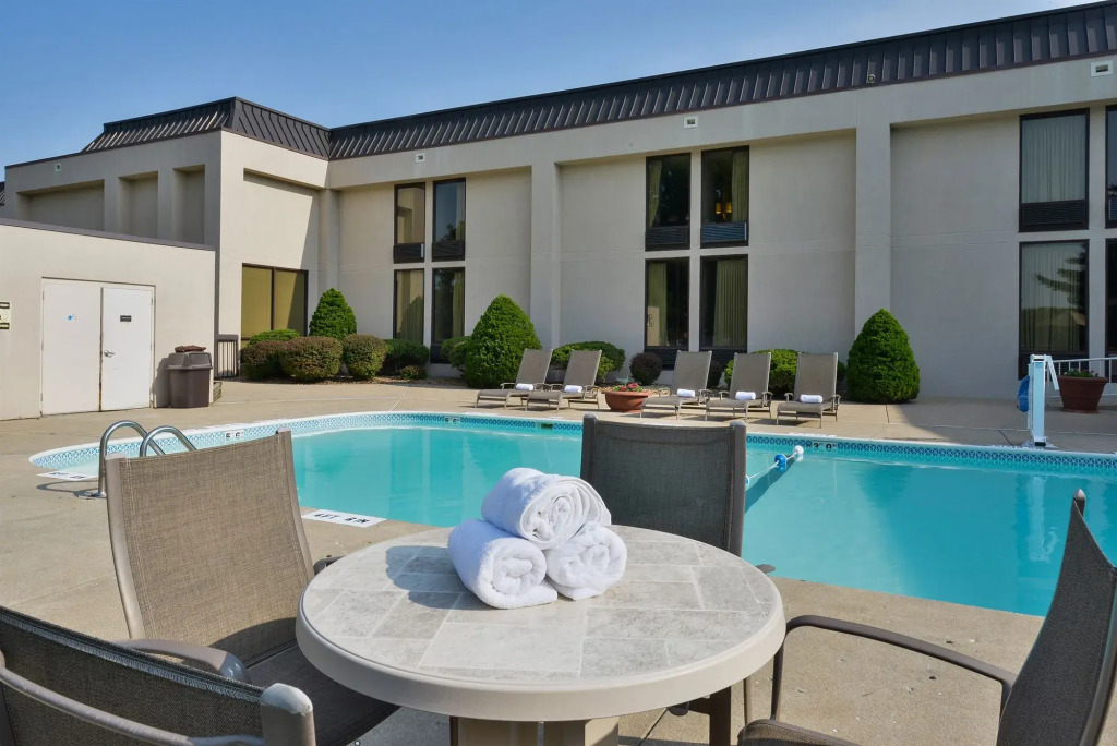 Greenstay Hotel & Suites