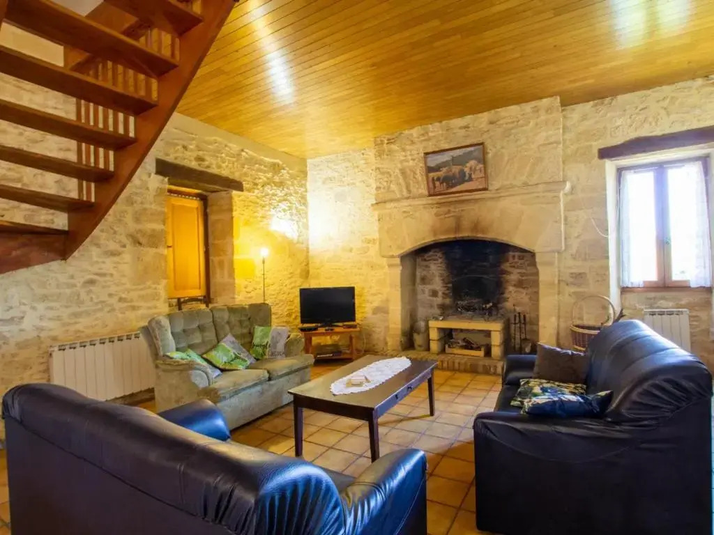 Maison indépendante près de Sarlat, cheminée, animaux acceptés - FR-1-616-130