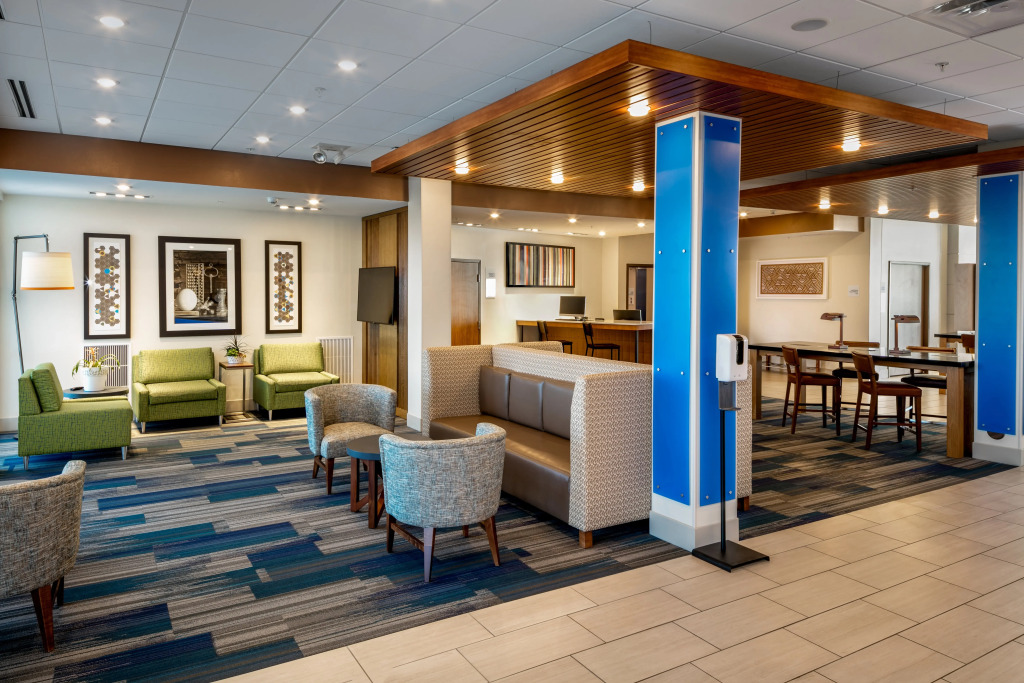 Holiday Inn Express & Suites - Bend South by IHG