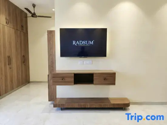 Radsum- Luxury Farmhouse & Resort