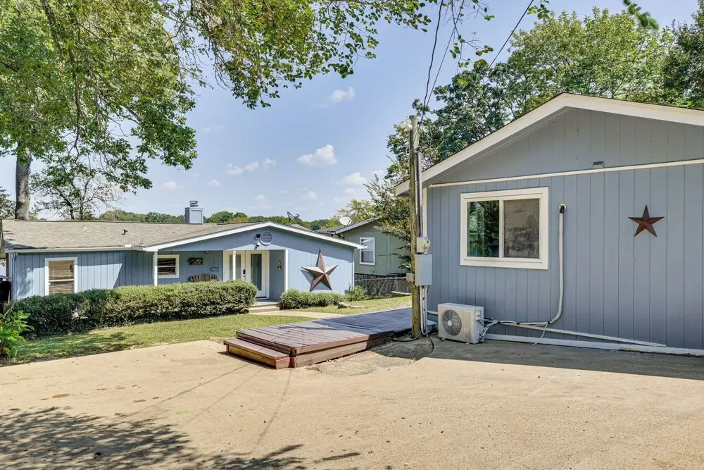 Lakefront Escape w/ Game Room & Dock in Mabank!