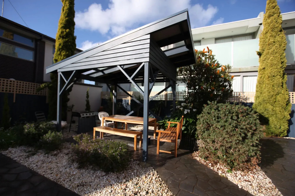 Seaview Motel & Apartments