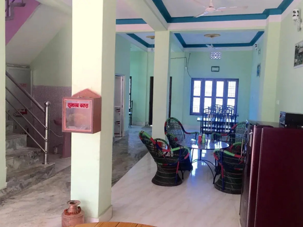 City Guest House and Family Restaurant