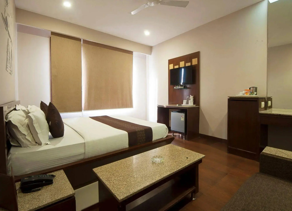 Hotel O Sai Leela Residency