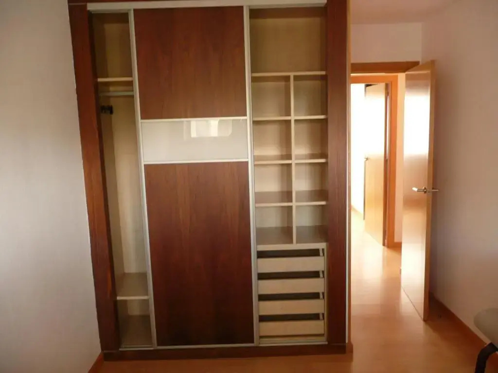 PISO DE 3 HABITACIONES, CON GARAJE INCLUIDO, A 1500 metros de la CATEDRAL