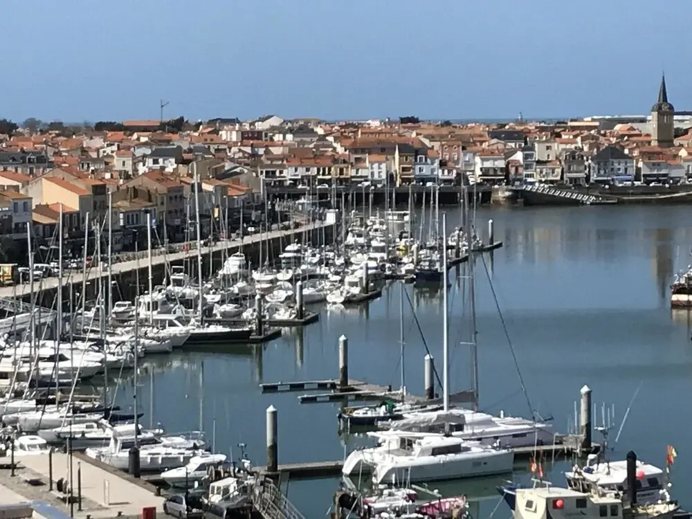 Studio in Les Sables-d'olonne, With Wifi - 100 m From the Beach