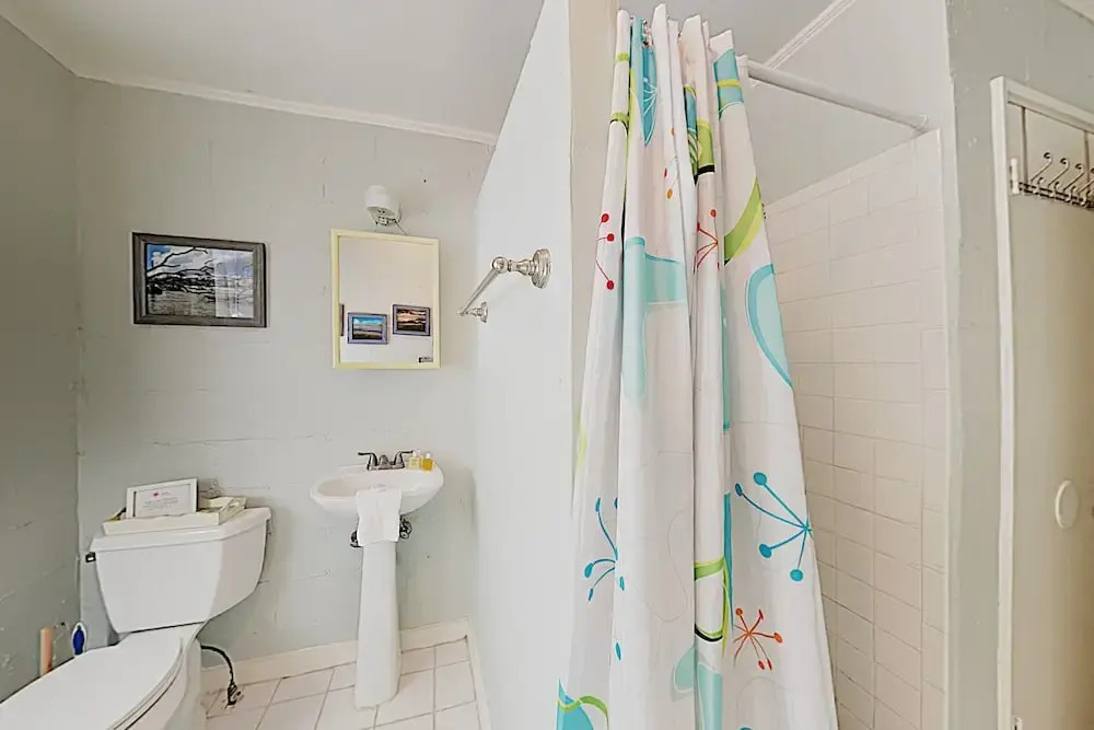 New Listing! Drift Inn: Beachside W/ Porch 4 Bedroom Home
