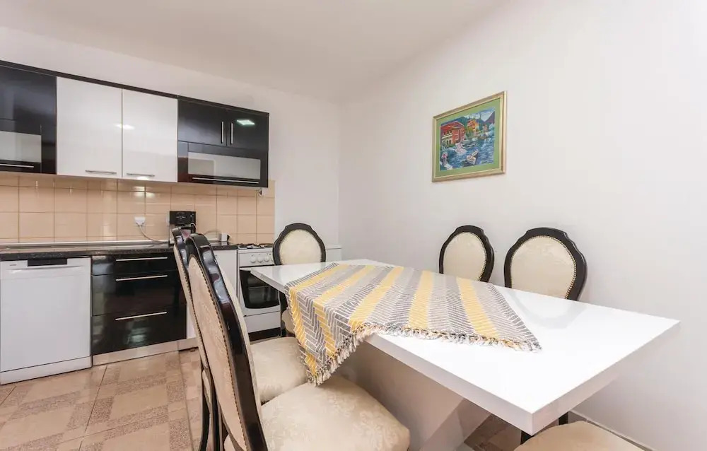 Four-Bedroom Holiday Home In Pakostane