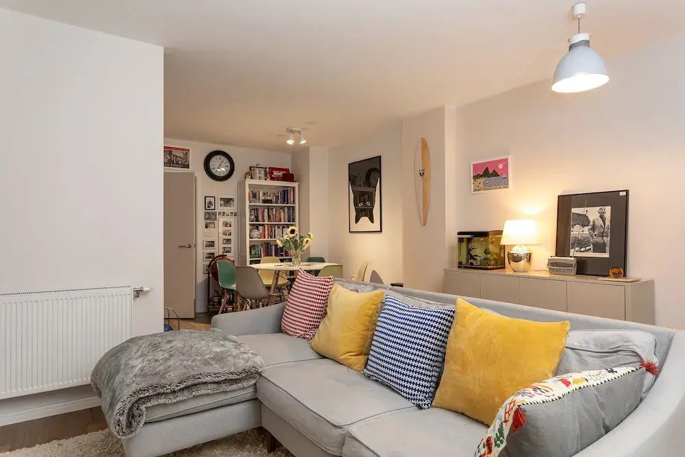 2 Bedroom East London Flat