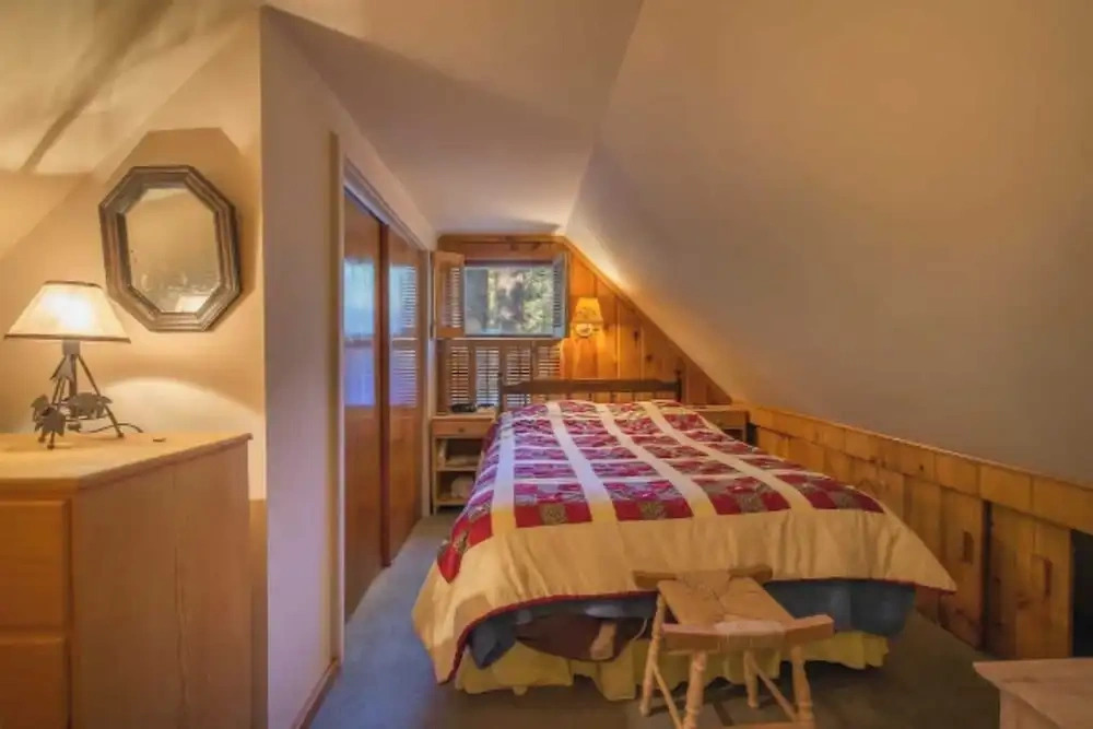 Owl's Peak by Avantstay Private Pine Tree Cabin Mins From The Water