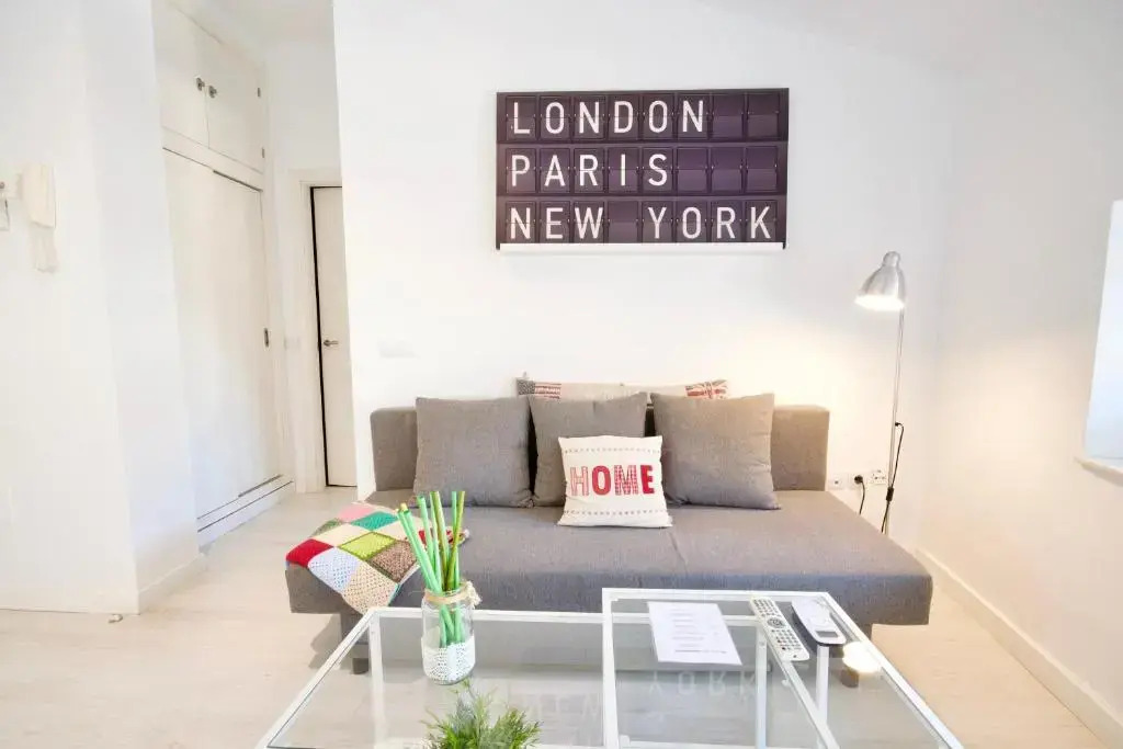 MalagaUrbanRooms - Central Suites