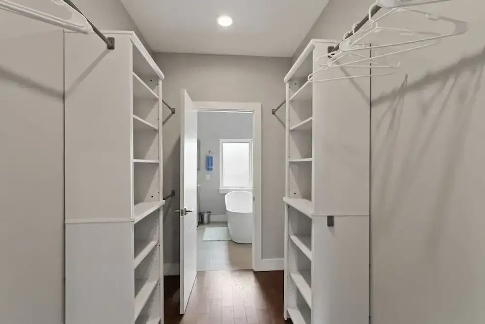 Luxury Roofdeck Retreat 4-bdrm Near Penn Chop