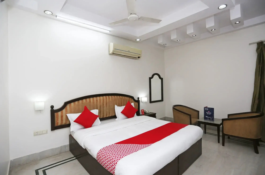 OYO 24023 Sunshine Residency