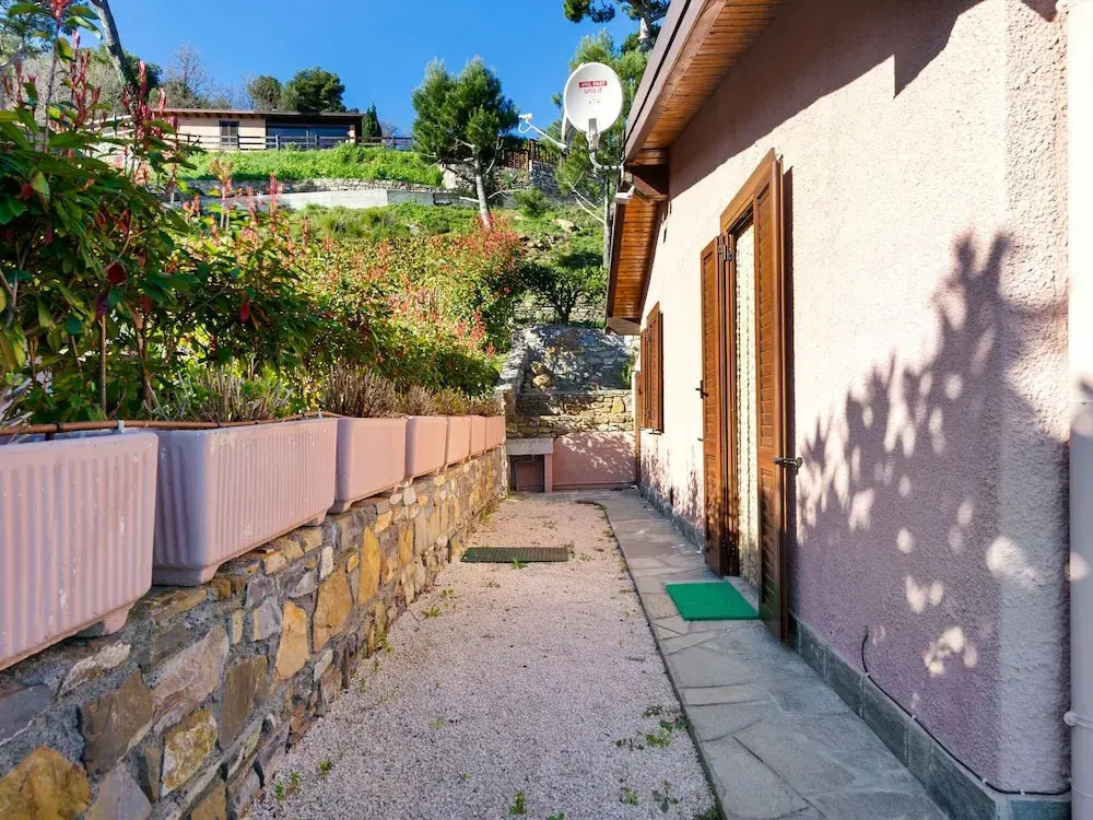 Striking Holiday Home in Diano Arentino With Garden