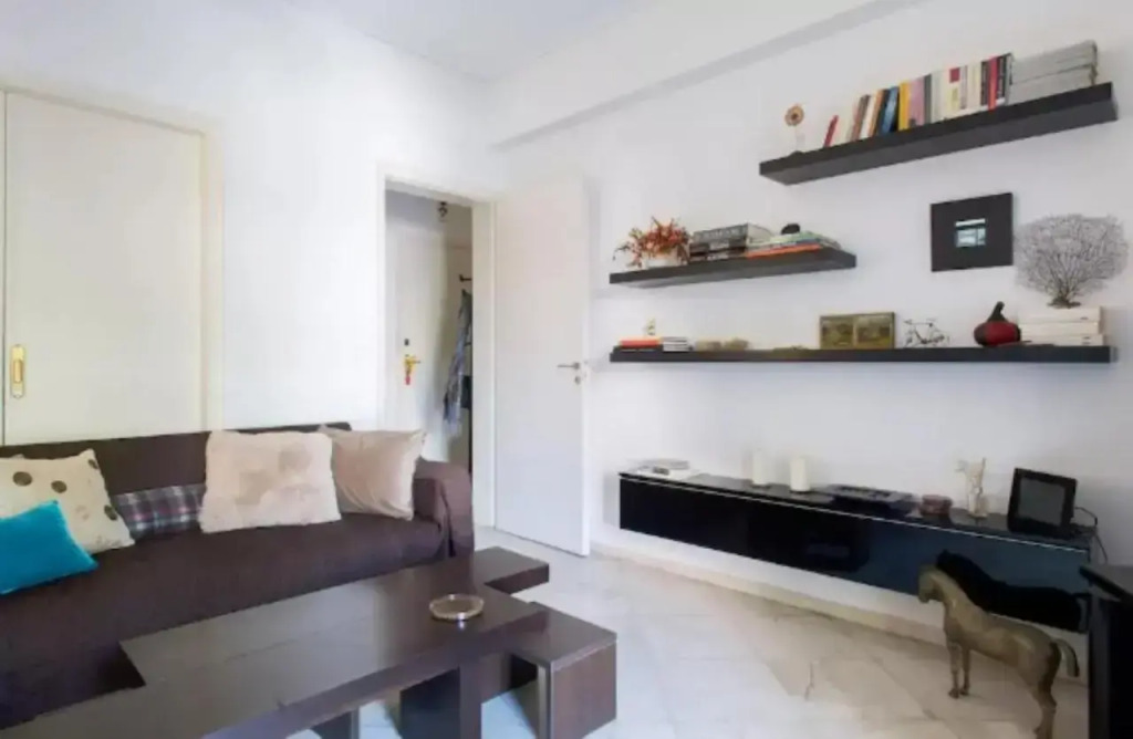 Spacious 2b/r Stay at Glyfada's Center