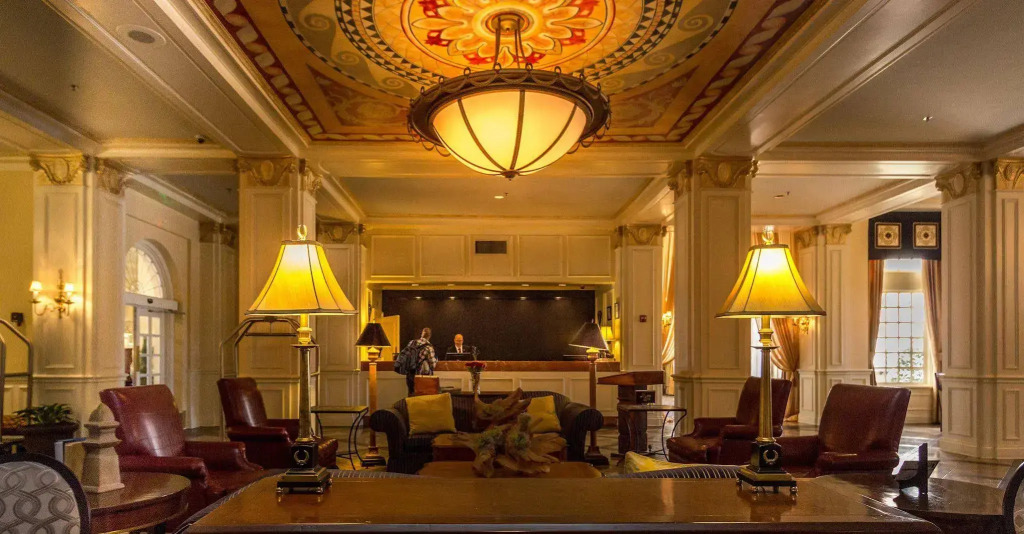 Warwick Melrose Hotel