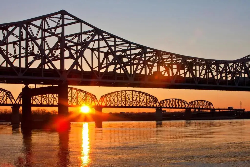 Sheraton Louisville Riverside Hotel