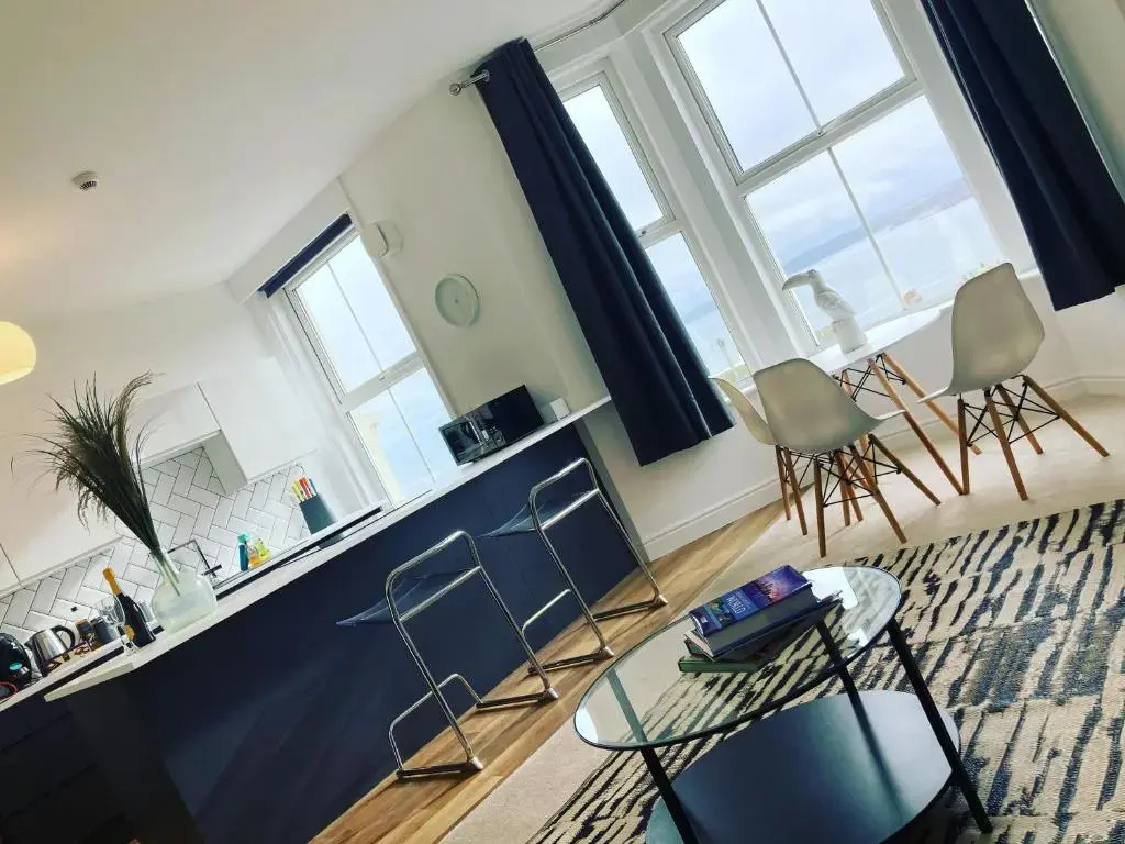 Seascape Scarborough Holiday Home Apartment with optional Hottub Hire