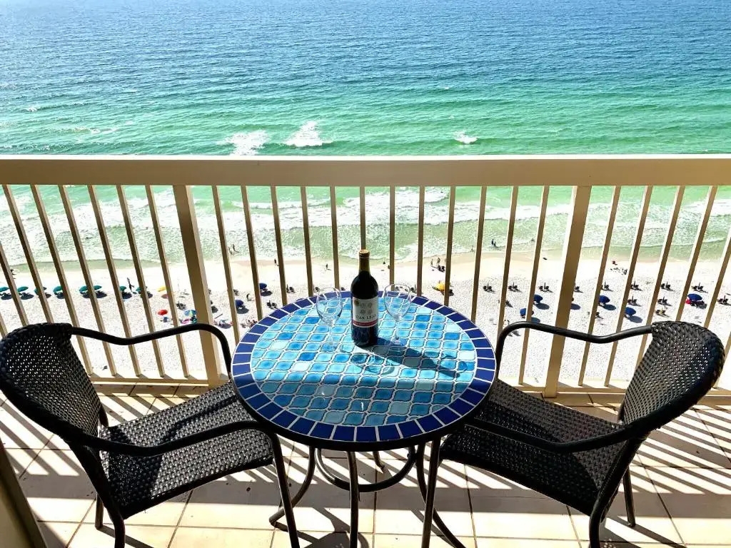 Just Updated - Beachfront Ocean view, 19th Floor