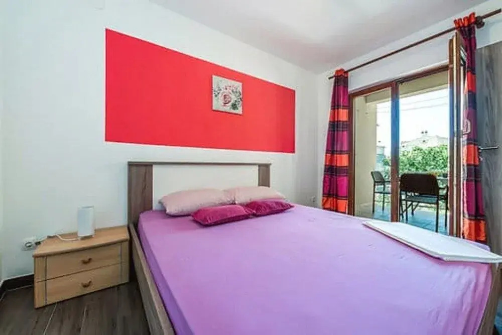 Apartment Lara 1Km From Sea