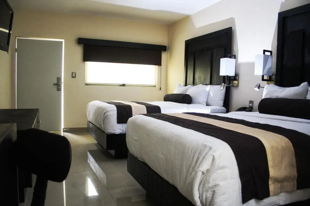 Hotel El Camino Inn & Suites