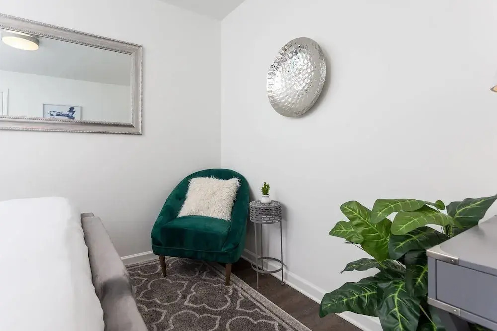 10 BRs Comprised of 2 5BR Suites by Domio