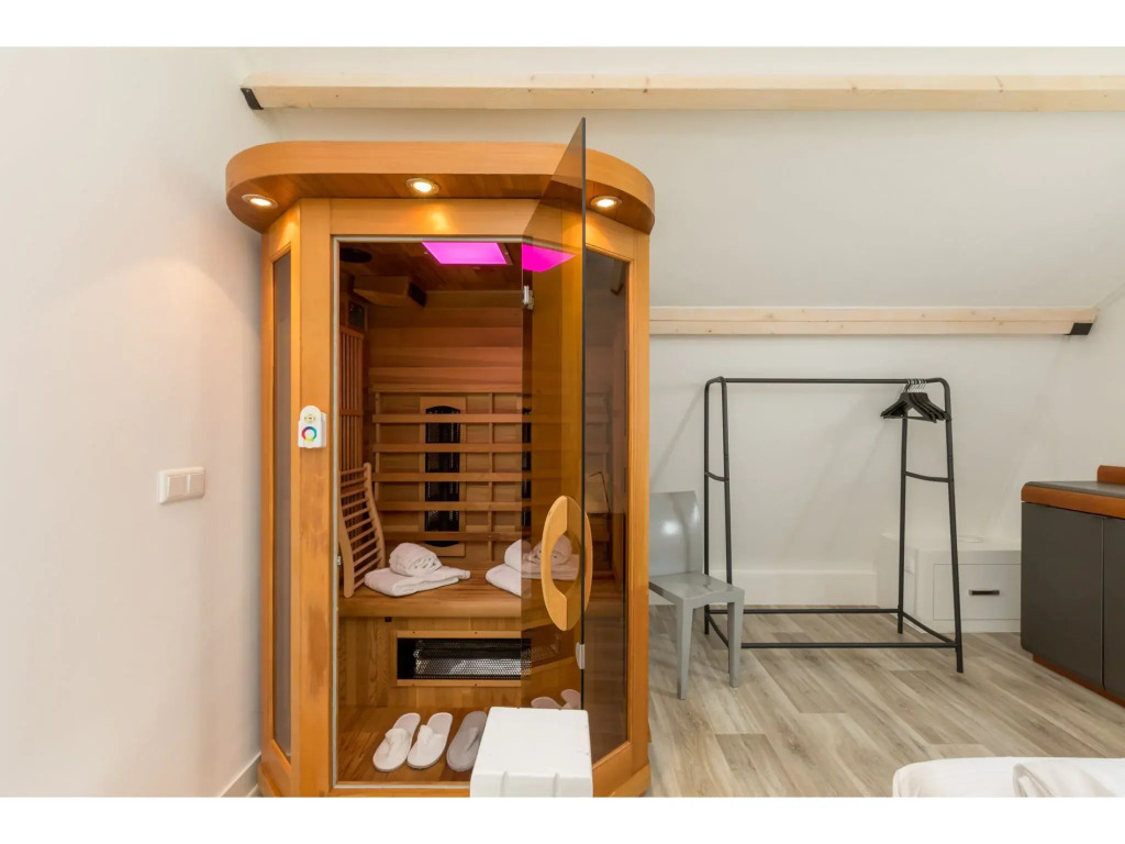 Holiday Home in Biggekerke with Infrared Sauna