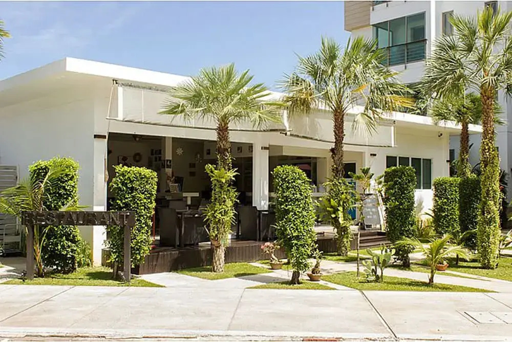 N211 Regent Apartments