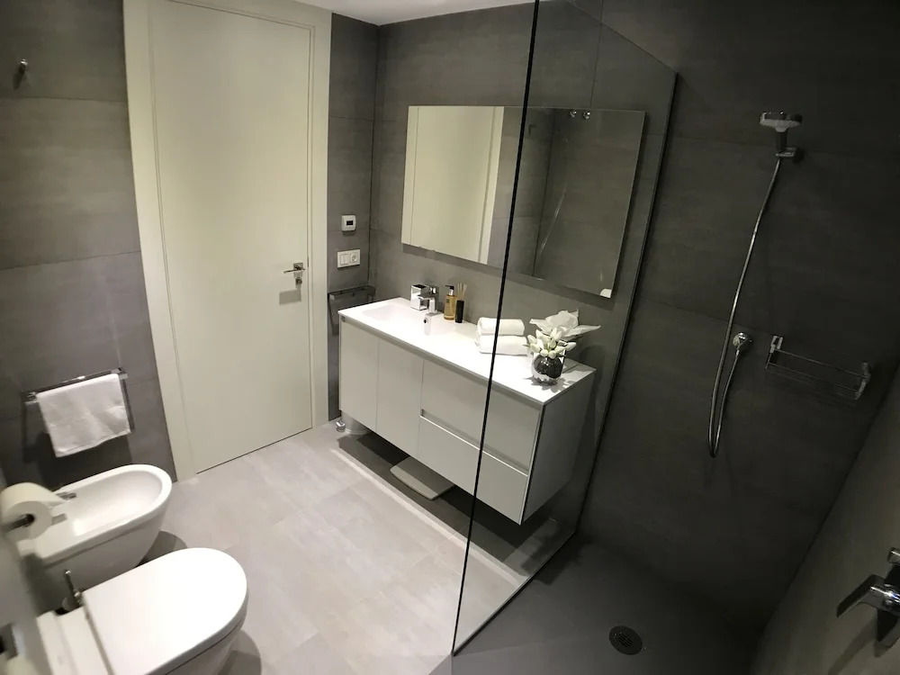 Contemporary 1 Bedroom Apt Puerto Banus