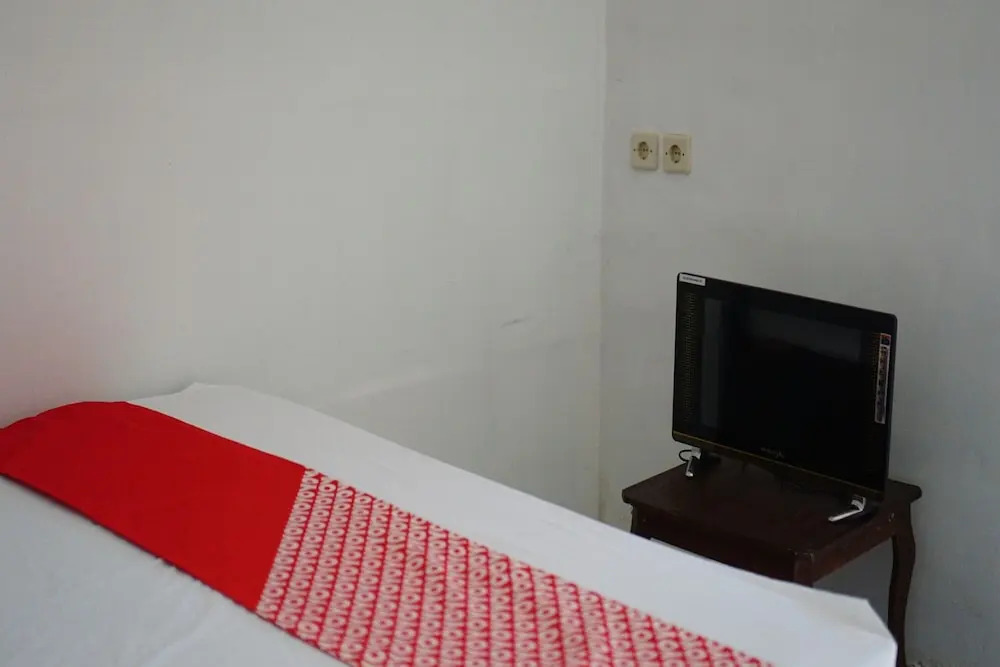 OYO 93784 Kost Bu Eli Syariah